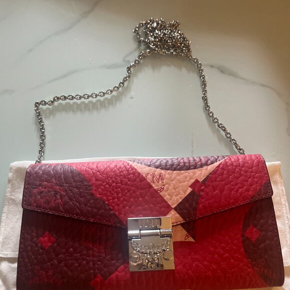 MCM wallet on Chain..RED - Picture 6 of 6